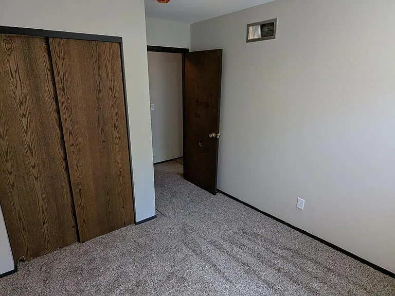 645 Easton Pkwy — Photo 7