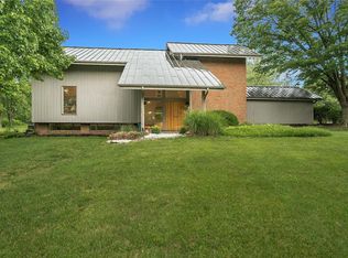 23 Balcon Est, Saint Louis, MO