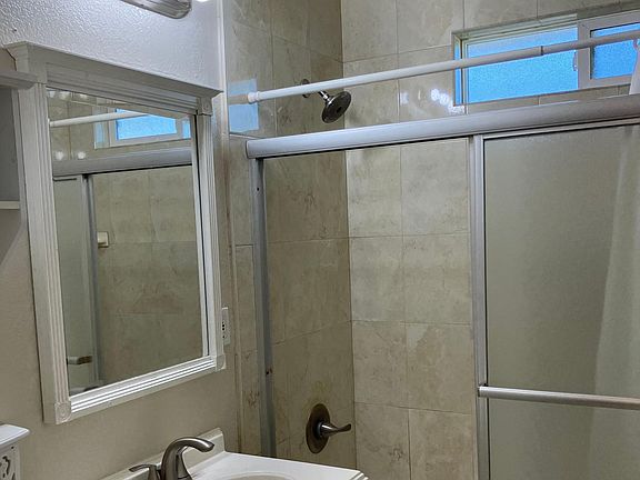 3rd image of 980 Zarick Dr #980