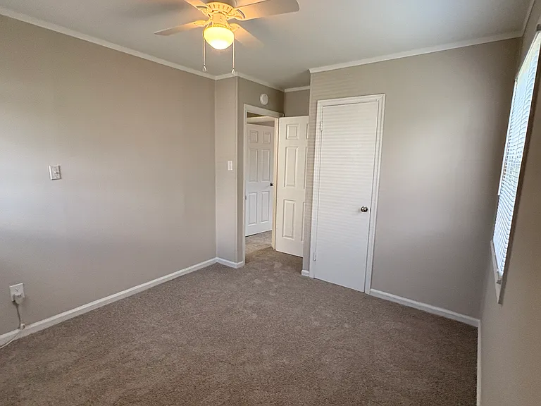 1821 Andrews Blvd — Photo 26