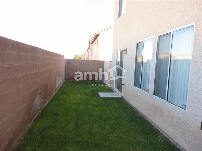 9952 Tittleton Ave — Photo 17