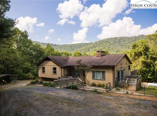 358 Benge Ashe Rd, Purlear, NC 28665