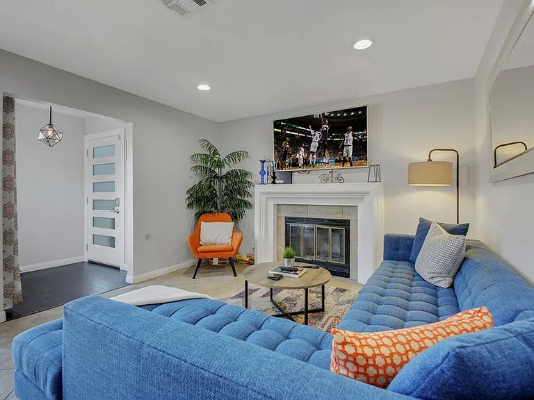 1705 Scotia Ln — Photo 3