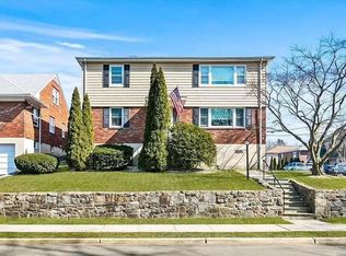 4 Willow St, West Harrison, NY 10604