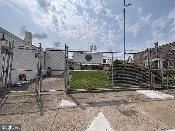 3rd image of 7163 Hegerman St