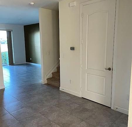 3rd image of 13017 Anthorne Ln