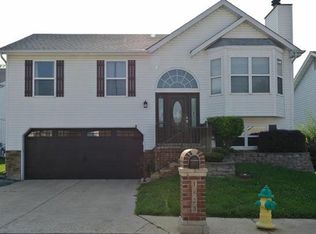 1823 Florine Ct, Saint Charles, MO 63303