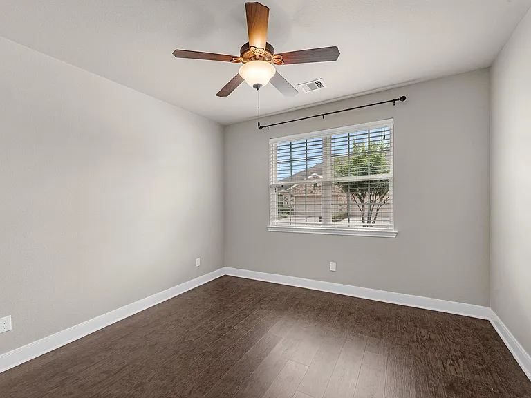 2034 Que Manor Dr — Photo 25