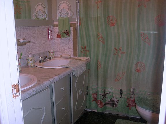 3rd image of 8526 149th Ave
