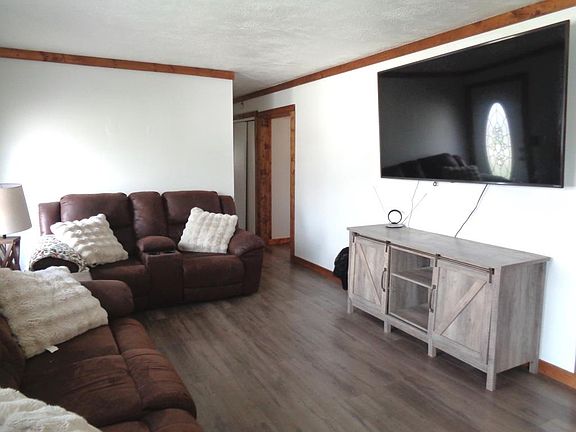 5th image of 305 Donna Dr