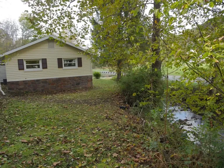 732 Millers Back Run Rd #B — Photo 4