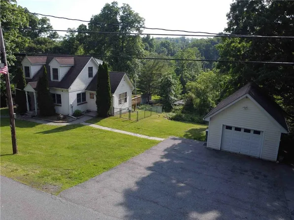 27 Parkway Drive, Yorktown Heights, NY 10598