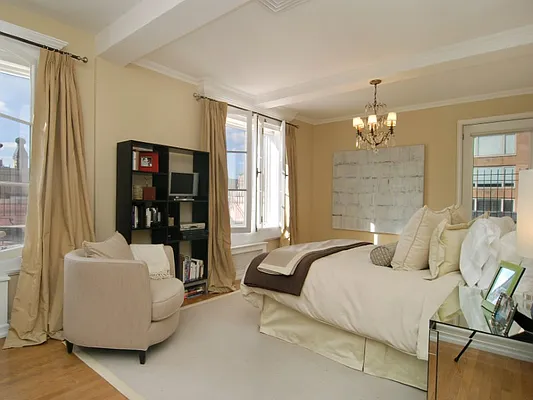 Sold by Sotheby's International Realty | media 7