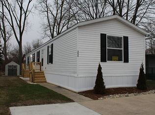 354 Sycamore Dr, White Lake, MI