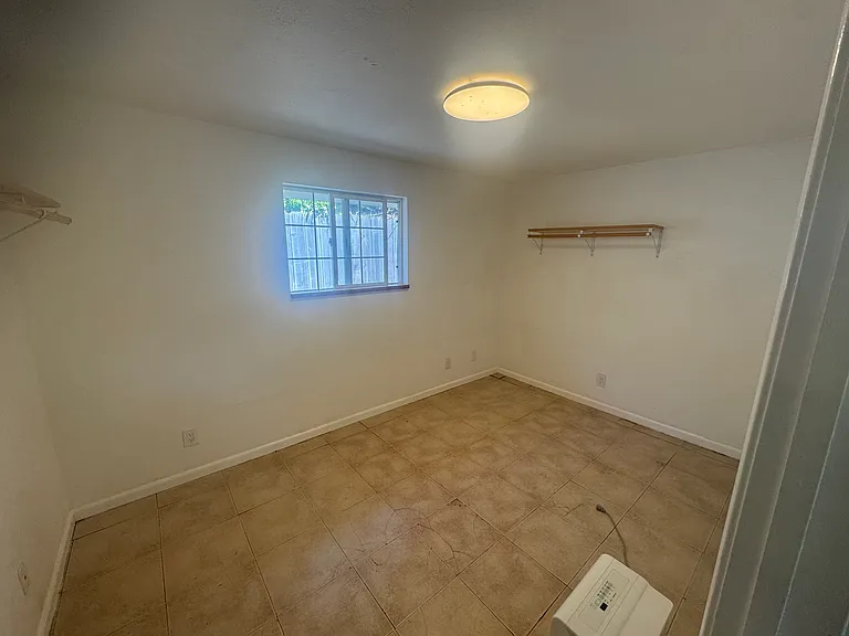 1528 Alcatraz Ave — Photo 5