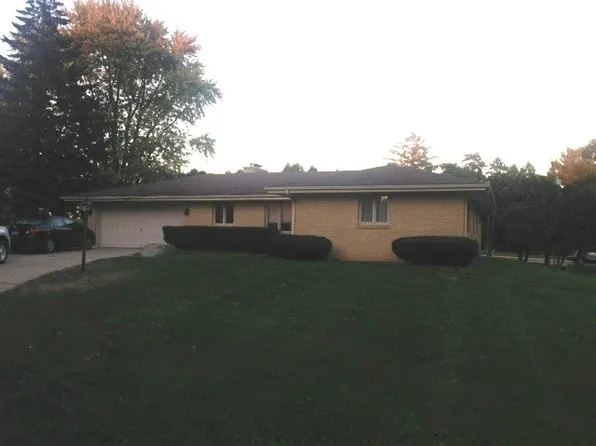 3093 Suffolk Pl, Rockford, IL 61114