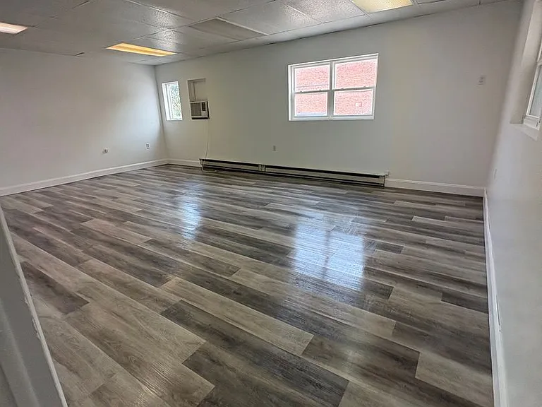 1040 W Princess St #10 — Photo 11