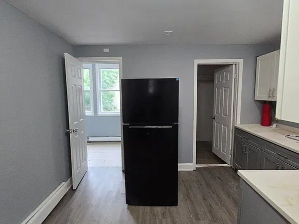 142 Inslee Pl #5D