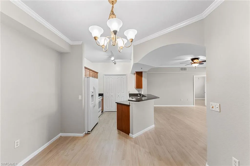 2 bed, 2.0 bath, 1067 sqft, $2,000 — Photo 3
