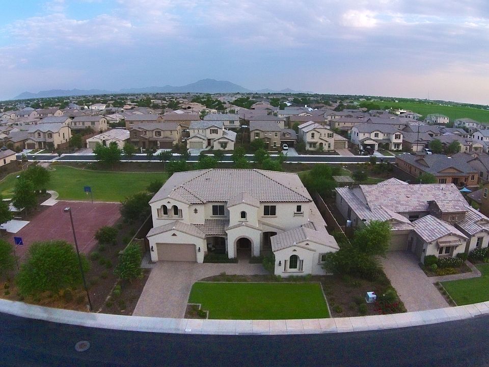 2nd image of 2907 E DERRINGER Way