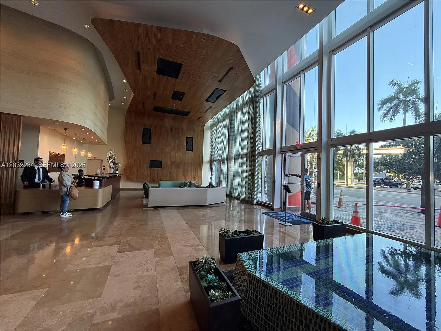 50 Biscayne Condo — Photo 3