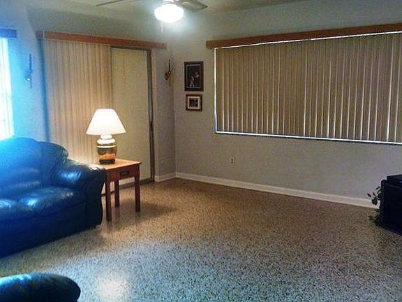 5th image of 3808 N Lincoln Ave