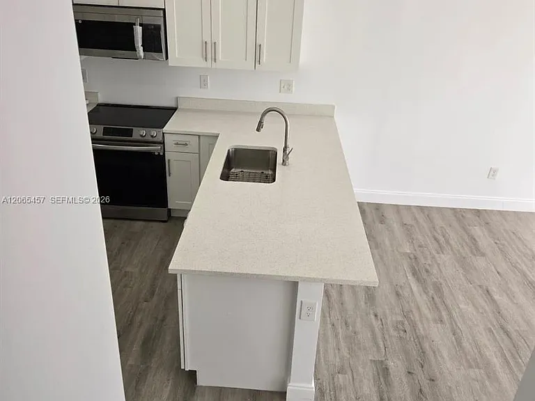 4215 Gulfstream Rd — Photo 5