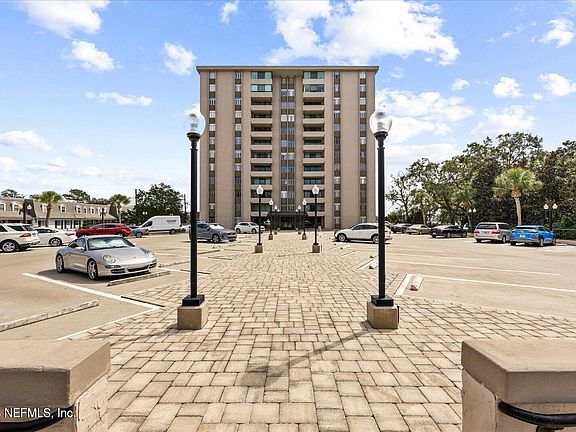3rd image of 2970 ST JOHNS Avenue #7G
