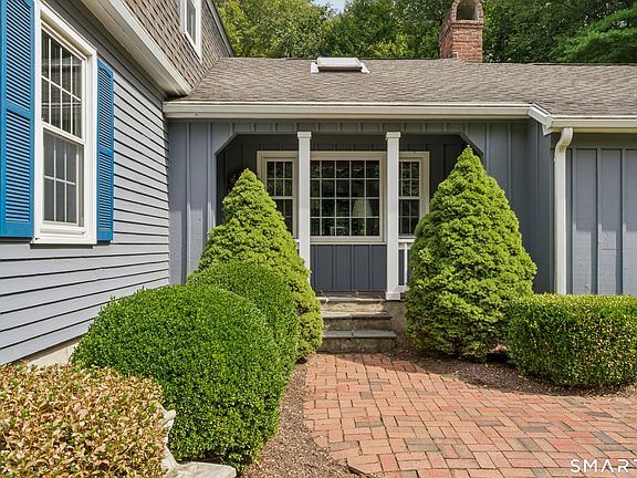 3rd image of 2730 Burr Street