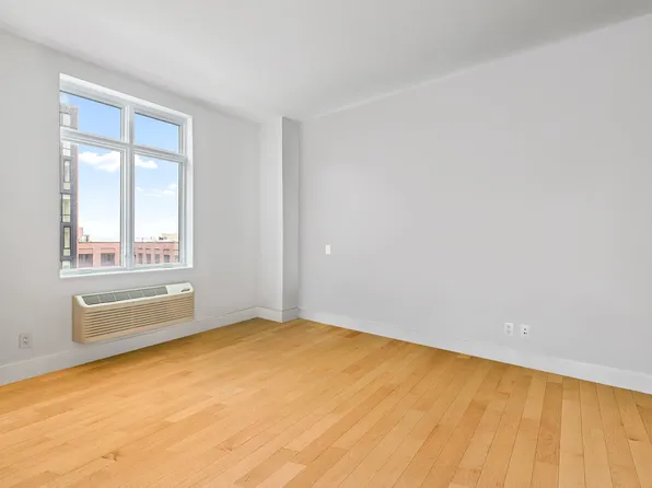 2-26 50th Avenue image 4 of 10