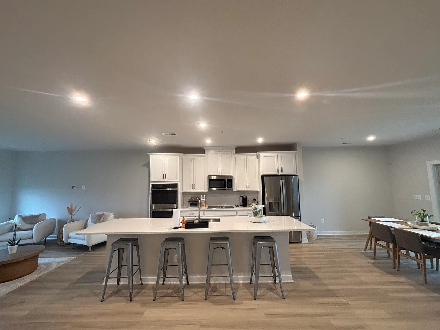 1 bed, 2544 sqft, $1,150 — Photo 4
