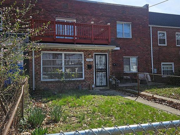 5th image of 3443 Clay St NE