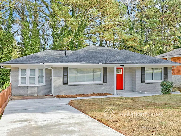 1958 Laurel Ln — Photo 2