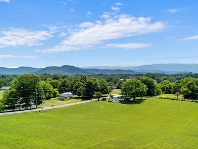 819 Rainbow Rd, Sevierville, TN, 37862