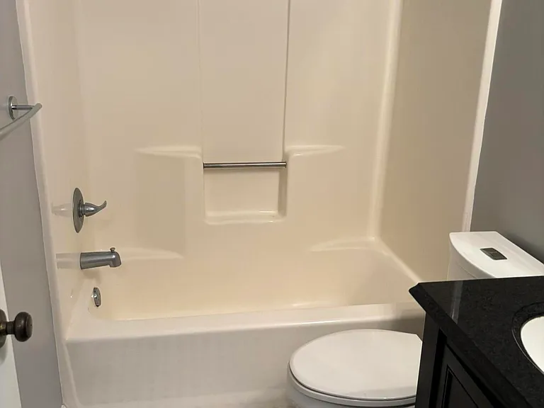3552 Londonderry Ln — Photo 10