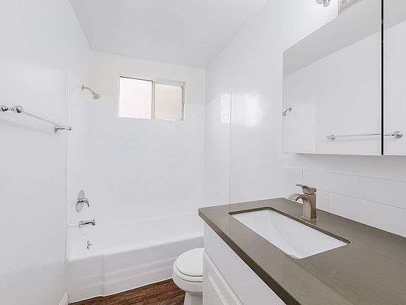 5th image of 1808 N Harvard Blvd APT 20