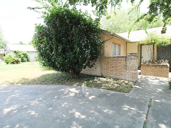 2nd image of 4724 Oakfield Way