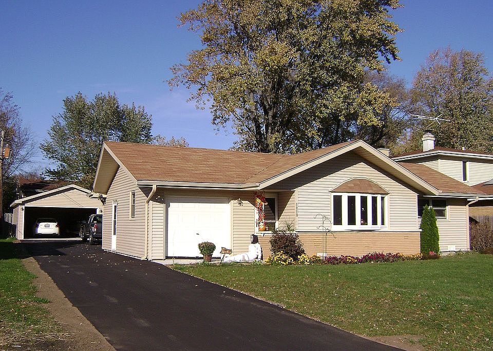 Old house photo
