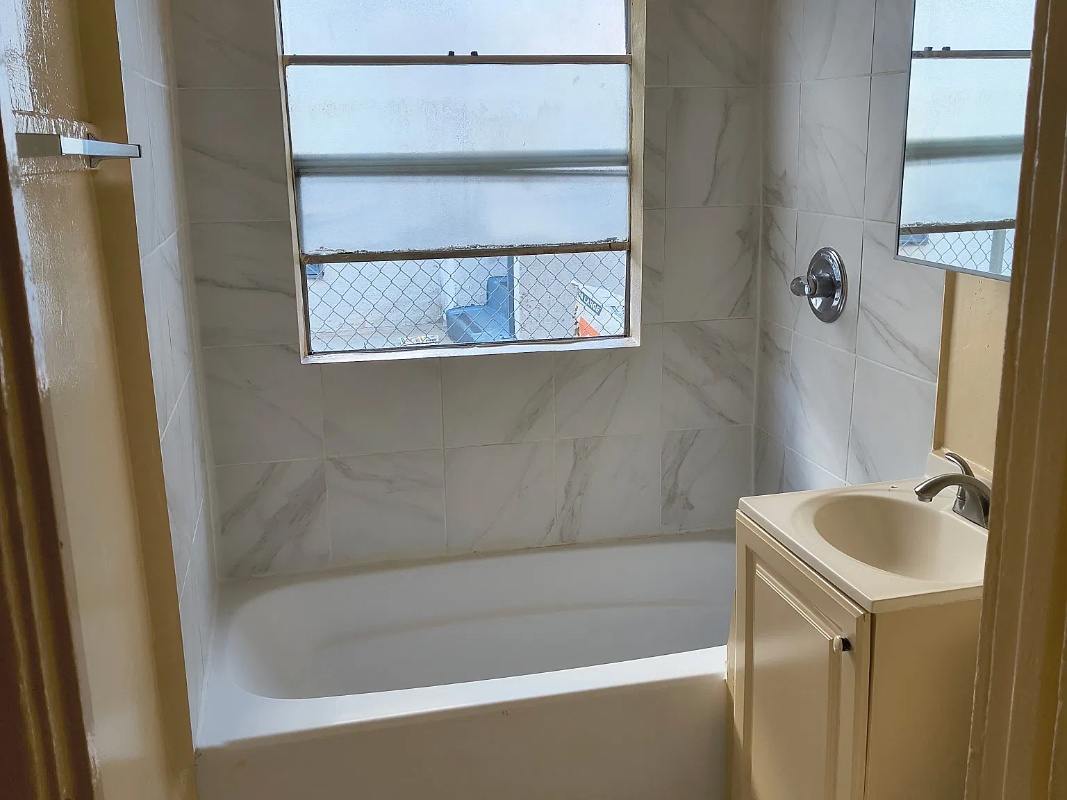 Studio, 395 sqft, $1,290 — Photo 2