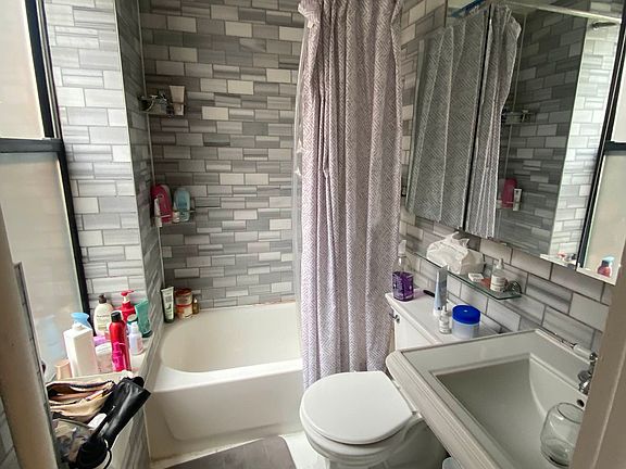 4th image of 147 Avenue A APT 3R