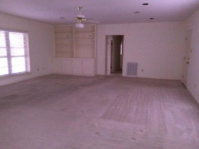 933 Fowlkes St, Sealy, TX, 77474