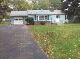 145 Bay View Rd, Rochester, NY 14609