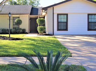 15922 Lenclaire Dr, Houston, TX 77053