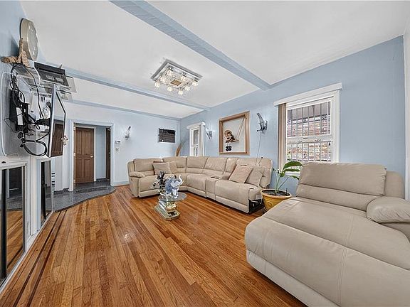 2nd image of 4739 197th St