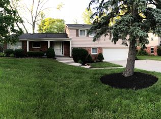 30046 W Eleven Mile Rd, Farmington Hills, MI 48336