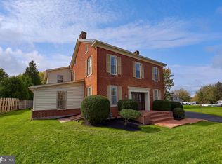 318 Oxford Rd, New Oxford, PA 17350