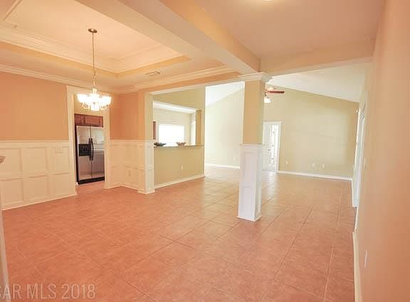 5th image of 1094 Crown Walk Dr