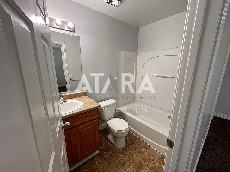 2473 W 5400 S — Photo 24