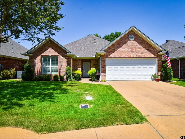 1923 Hollyglen Dr, Tyler, TX 75703