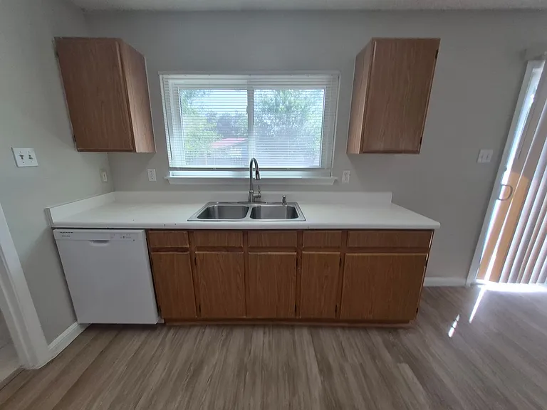 4414 Stradford Pl — Photo 13